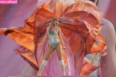 Taylor Swift [ taylor-swift ] - Some freshly shaved pussy for my favourites