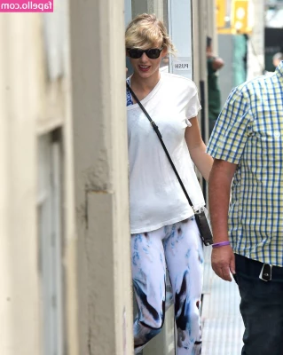 Taylor Swift [ taylor-swift ] - Good morning  honey  Starting the day with a little extra good mood  
