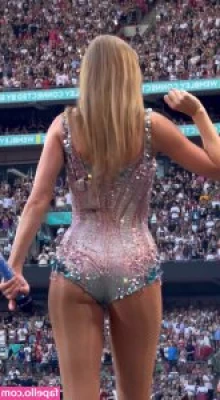 Taylor Swift [ taylor-swift ] - Goooooooood morning! Here’s some jiggle ❤️