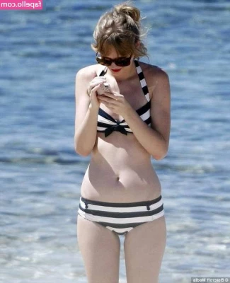Taylor Swift [ taylor-swift ] - Rubbing my fur and playing with my bush   Hope you all like