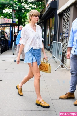 Taylor Swift [ taylor-swift ] - Sooooo  what d you get me for my birthday