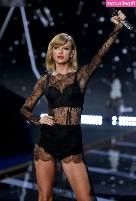 Taylor Swift [ taylor-swift ] - Tell me what your foot fantasy s are