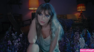 Taylor Swift [ taylor-swift ] - Have I mentioned how much I love my tits part 1