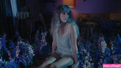 Taylor Swift [ taylor-swift ] - Hey nerd, Because I love you so much, here is a FREE 15 min video for part 1