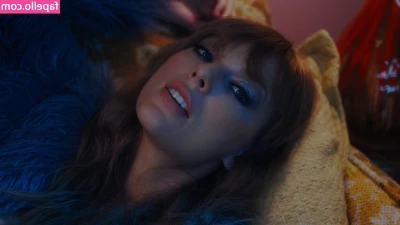 Taylor Swift [ taylor-swift ] - Much love from the guys glute gods part 3