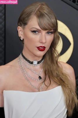 Taylor Swift [ taylor-swift ] - Do you want to take off my leggings?