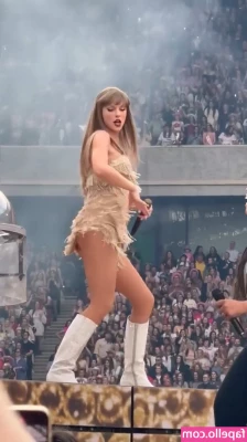 Taylor Swift [ taylor-swift ] - heyy babe i had some morning wood before work where were u