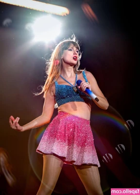 Taylor Swift [ taylor-swift ] - Art tats tits