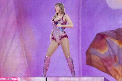 Taylor Swift [ taylor-swift ] - Howdy