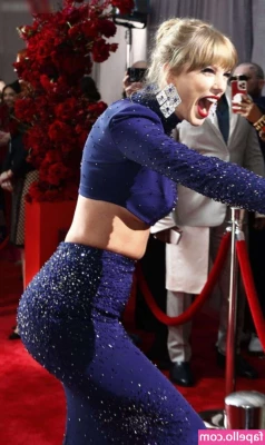 Taylor Swift [ taylor-swift ] - Si amaneciéramos juntos 🤤🤤