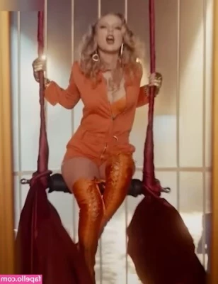 Taylor Swift [ taylor-swift ] - ONE DAY ONLY  50  OFF subscribe to my VIP page at 50  off  Expires in