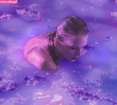Taylor Swift [ taylor-swift ] - Big dick