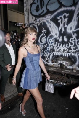 Taylor Swift [ taylor-swift ] - Happy Monday