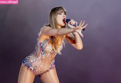 Taylor Swift [ taylor-swift ] - RAWRRRR!!! This cheerleader wishes you guys a SEXY FUCKING night! Xo part 1