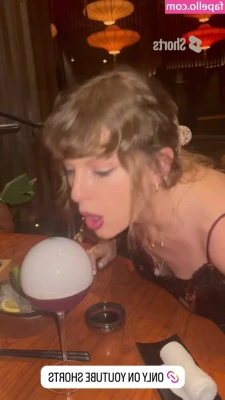 Taylor Swift [ taylor-swift ] - Lick me right here   Me lambe bem aqui