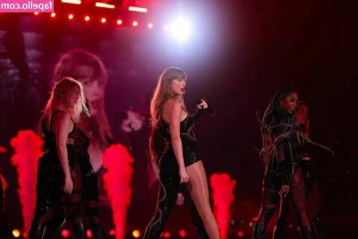 Taylor Swift [ taylor-swift ] - We had a deal did we not  My chest is yours for the fondling  Fondle part 1