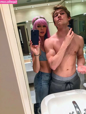 Taylor Swift [ taylor-swift ] - Yes I ll cum on your face then on your hard dick