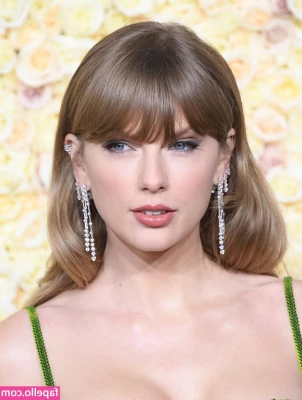 Taylor Swift [ taylor-swift ] - If you're staring with me right now, it just means you are