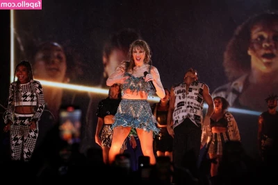 Taylor Swift [ taylor-swift ] - Horny yet? 😘