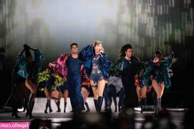 Taylor Swift [ taylor-swift ] - Time for a pedicure  Would love a face between my juicy thighs