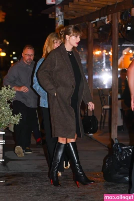 Taylor Swift [ taylor-swift ] - Cloud tentacle porn