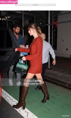 Taylor Swift [ taylor-swift ] - Putting Cali down for her nap