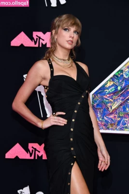 Taylor Swift [ taylor-swift ] - Friday