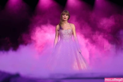 Taylor Swift [ taylor-swift ] - What y all think should I do this naked I would only send it to my