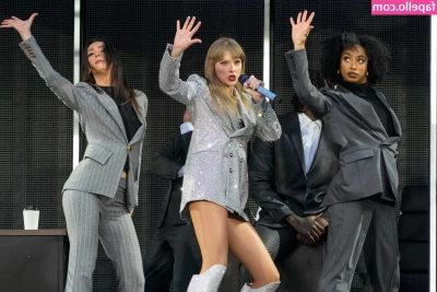 Taylor Swift [ taylor-swift ] - Wanna see more of us? @azkadellia