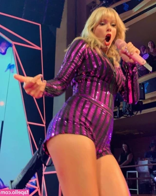 Taylor Swift [ taylor-swift ] - Estoy aquí mis amores ya no me voy