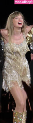 Taylor Swift [ taylor-swift ] - Just run your tongue over my panties  Solo pasa tu lengua encima de