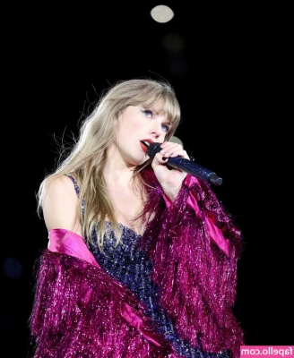Taylor Swift [ taylor-swift ] - Pumpkin Patch Tasks NEW CLIP   6 Pumpkin Themed Tasks  What you ll