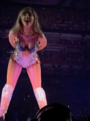 Taylor Swift [ taylor-swift ] - Te gustaría tenerme así ? 🙊