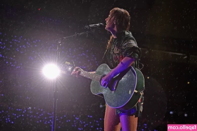 Taylor Swift [ taylor-swift ] - What type of shoes do you like