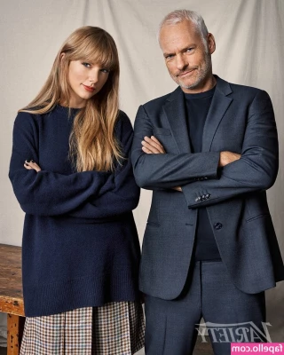 Taylor Swift [ taylor-swift ] - my bathtub is big enough for two…. 🥺👉🏻👈🏻
