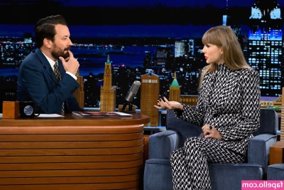Taylor Swift [ taylor-swift ] - Shower