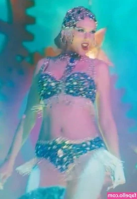 Taylor Swift [ taylor-swift ] - Happy Saturday! My birthday is less then 2 weeks away! Who ready to