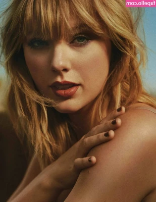 Taylor Swift [ taylor-swift ] - I Fucking Love My Pole!