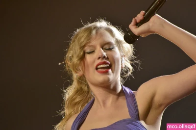 Taylor Swift [ taylor-swift ] - Did someone order an ass out of this world