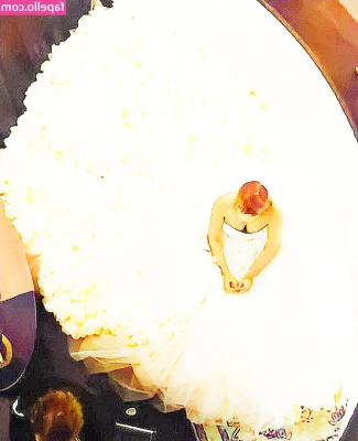 Taylor Swift [ taylor-swift ] - En entier   In full