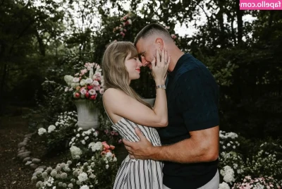 Taylor Swift [ taylor-swift ] - Asshole or pussy 1st? I know this is my fave position hehe, so you