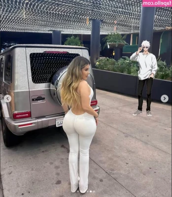 Shesyukie - Can I ride you, babe? 🫦