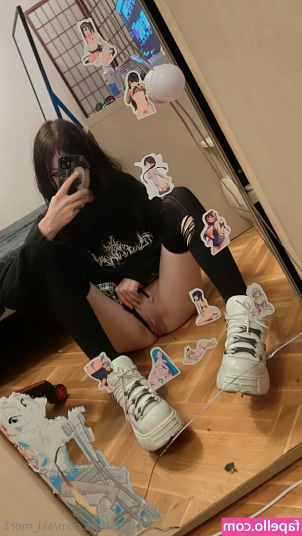 aki_mor1 [ aki-mor1 ] - I love to suck hairy cock