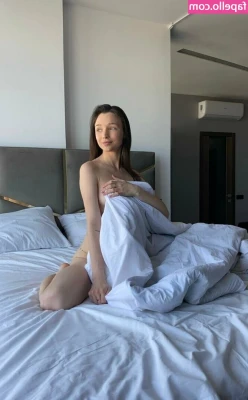 babyy_amelia [ babyy-amelia ] - So this week is gonna be a little hectic! I gotta dog sit on top of