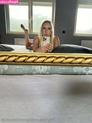doreensteinertvip - Going to be sending out content of me getting railed tonight Xoxo