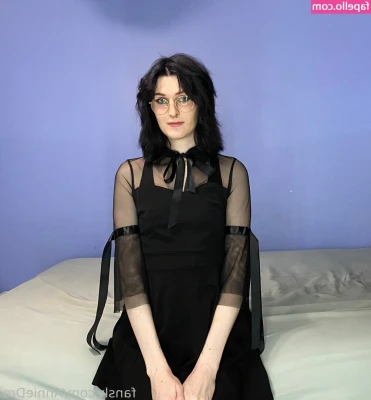 AnnieDro - Who wants to play with these slippery titties?