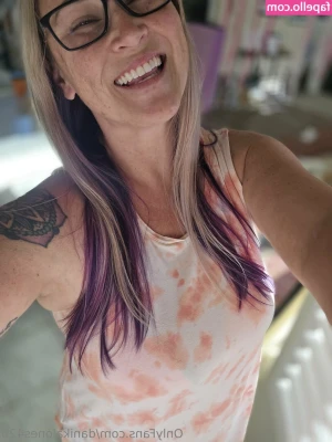 danikajones420 [ danikajones420-3 ] - visited @jeanwanwan and shot some really amazin cosplay content :3