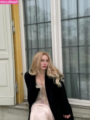 Nikki Beiar [ nikki-beiar ] - Not doing anything and I still will make you cum with my tasty