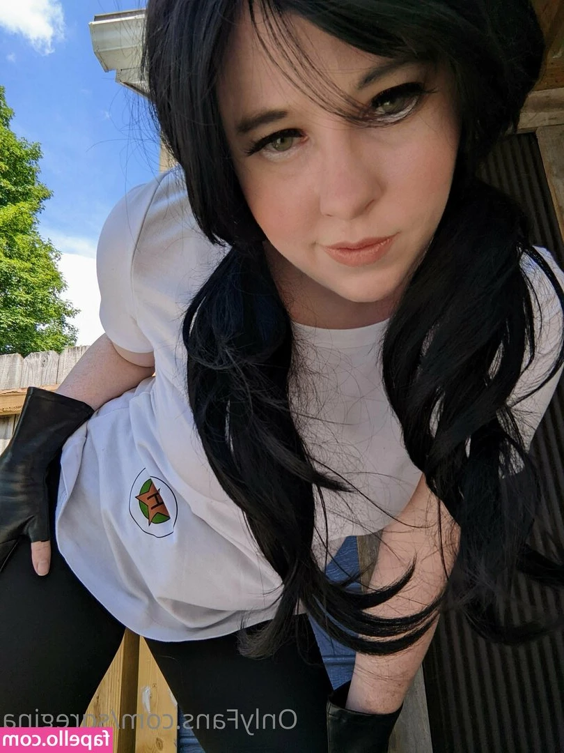 sqregina - I feel like doing something extra special tonight! Slide in my DM's
