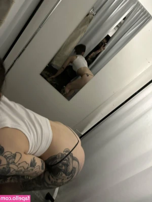 Peachypxxx - DROP A ♡ IN THE COMMENTS IF YOU LOVE MY FURRY PUSSY!!! 😻 😸